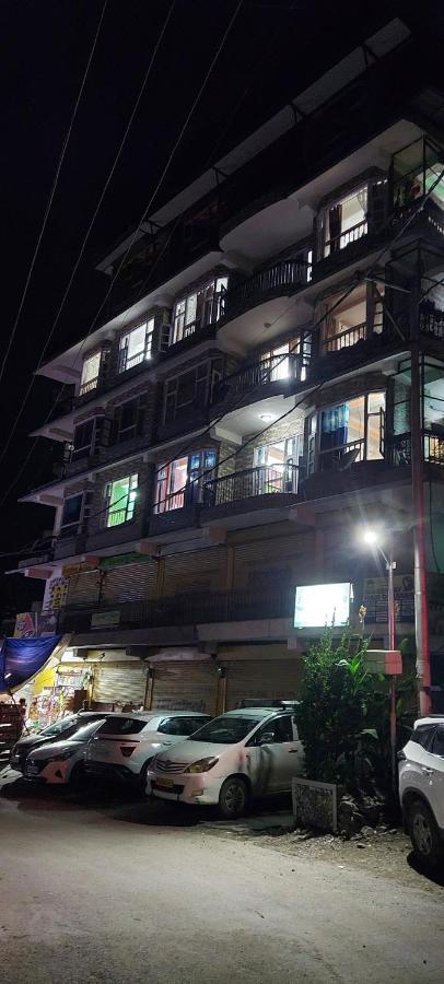 Shimla Regency酒店 外观 照片